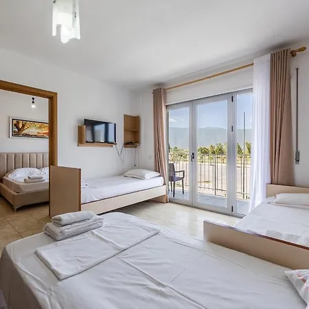 Lägenhet Orikum Beachside Retreat 3 By Pikhost *